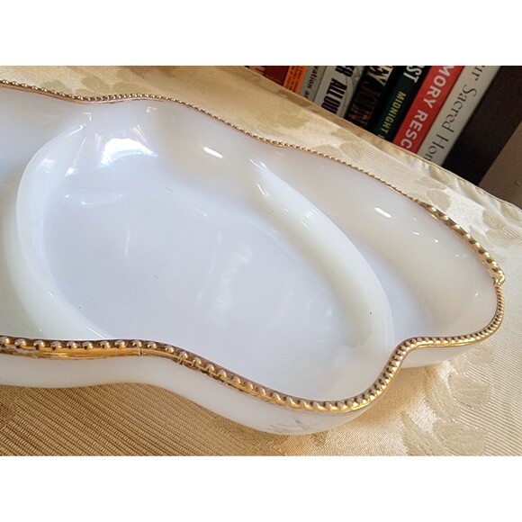 Vintage AH Fire-King White Glass 11" 3-Part Divided Relish Dish with Gold Trim - Picture 9 of 16
